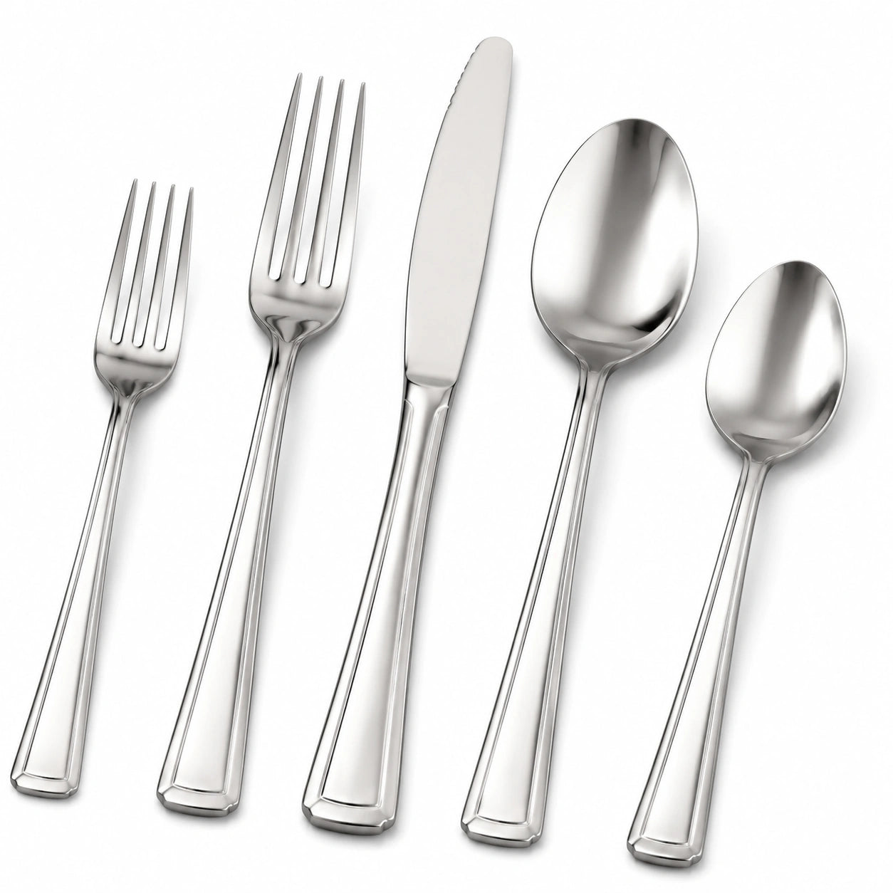 Besteckset 5-teilig aus Edelstahl silberfarben mit glänzender Oberfläche für den Esstisch